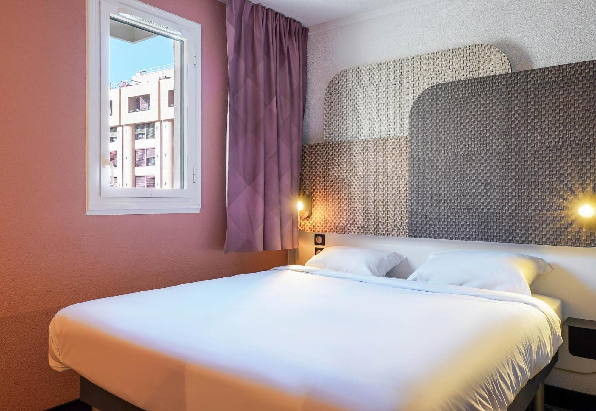 B&B Hotel Marseille Parc Chanot Exteriör bild